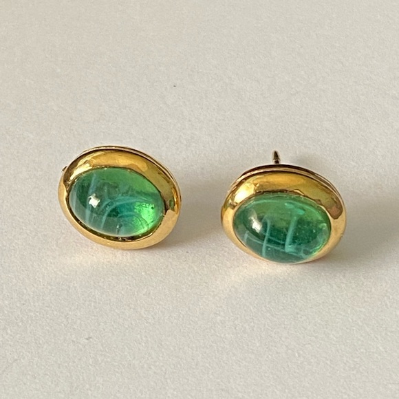 Green Glass Stone Stud Pierced Earrings - Picture 2 of 6
